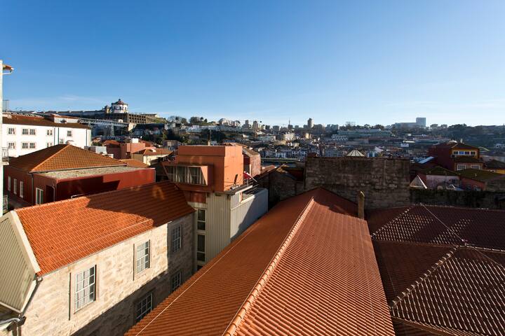 BOUTIQUE Rentals-Kinga’s Ribeira River great views gallery image 2