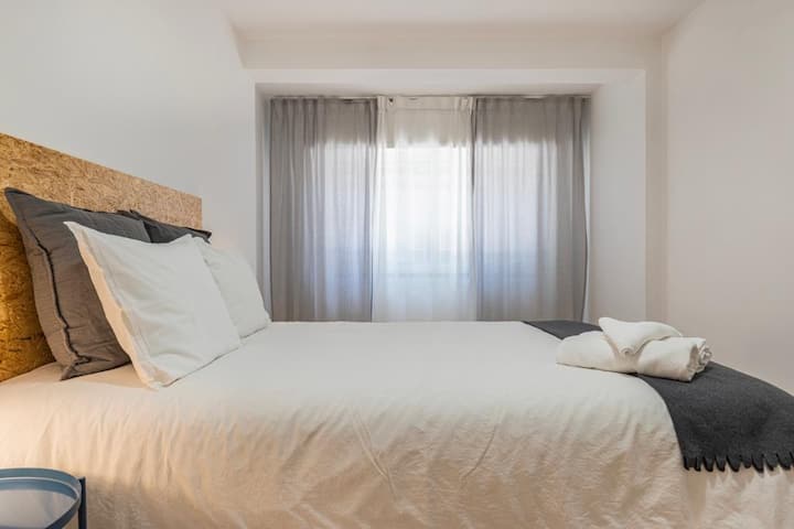 Carcavelos Village II