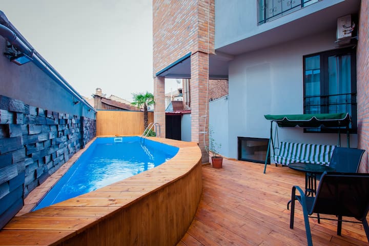 ALeksandre managed Airbnb listing 1
