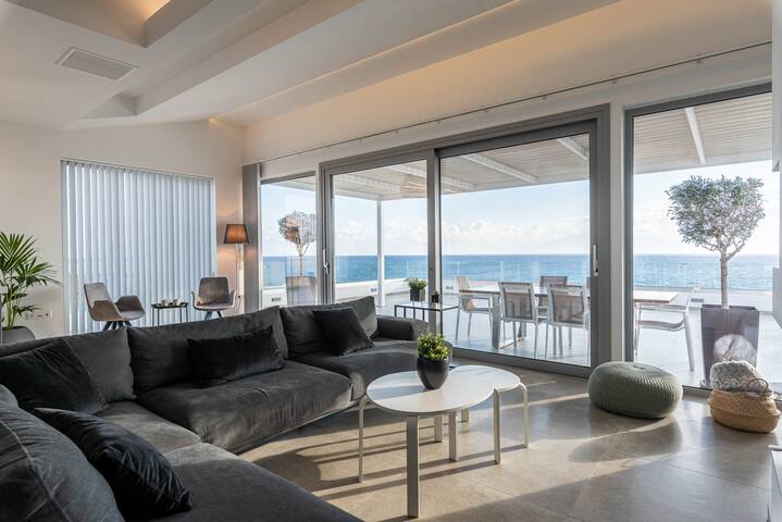 ”Nouvelle Villa” με θέα στη θάλασσα gallery image 5