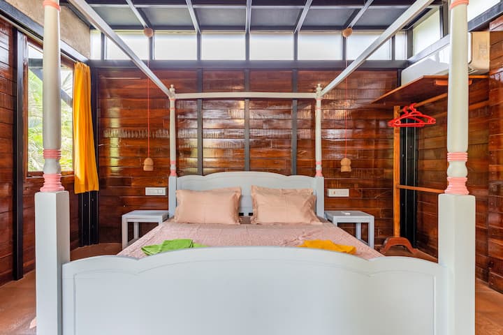 Bedroom 1 image 3