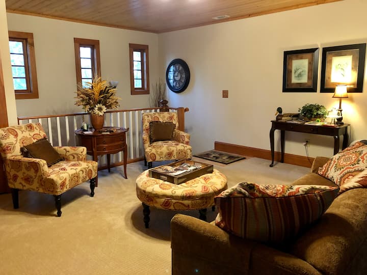 Chattooga Trails Bed And Barn -  Whetstone Room - Walhalla, SC