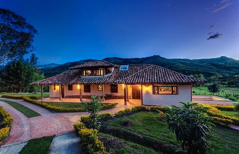 Beautiful Farm in Raquira, From 8 to 16 people