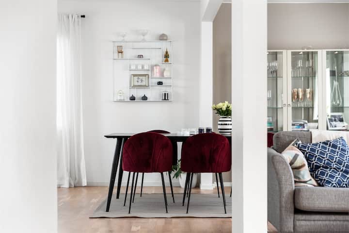 Fin Villa Nära Backavallen Och Duveholmshallen - Katrineholm