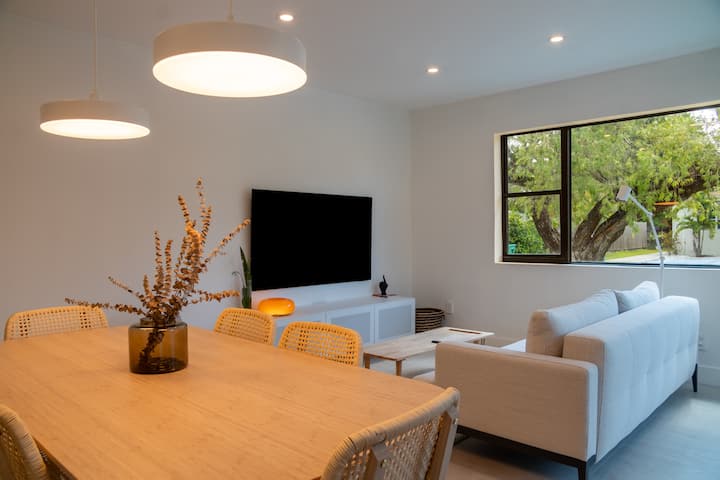 Casabela (15 Minutes From Airport & Miami Beach) - Miami, FL
