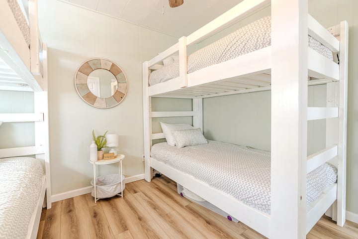 Bedroom 2 has 4, super comfy twin mattresses with 2 sets of bunk beds. Kiddos will love their beach weekend sleepover with siblings and friends here at Remy's Retreat. 