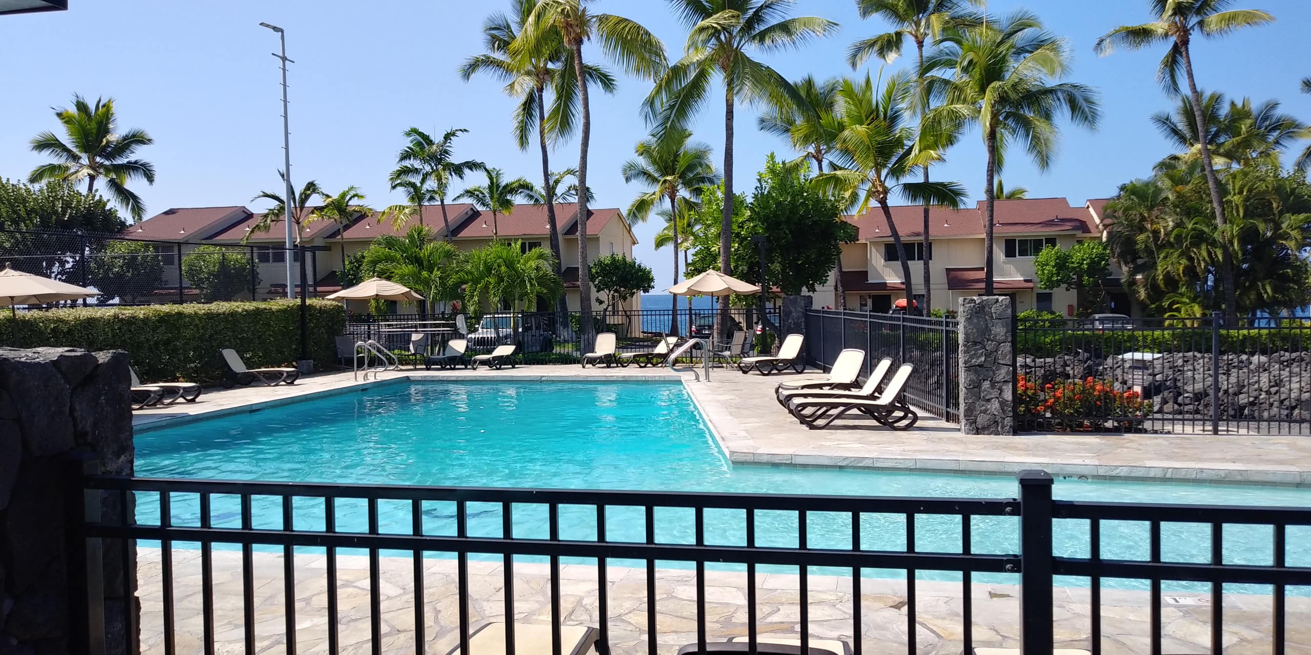 Condo in Kailua-Kona · ★4.95 · 2 bedrooms · 2 beds · 2 baths - Image 39