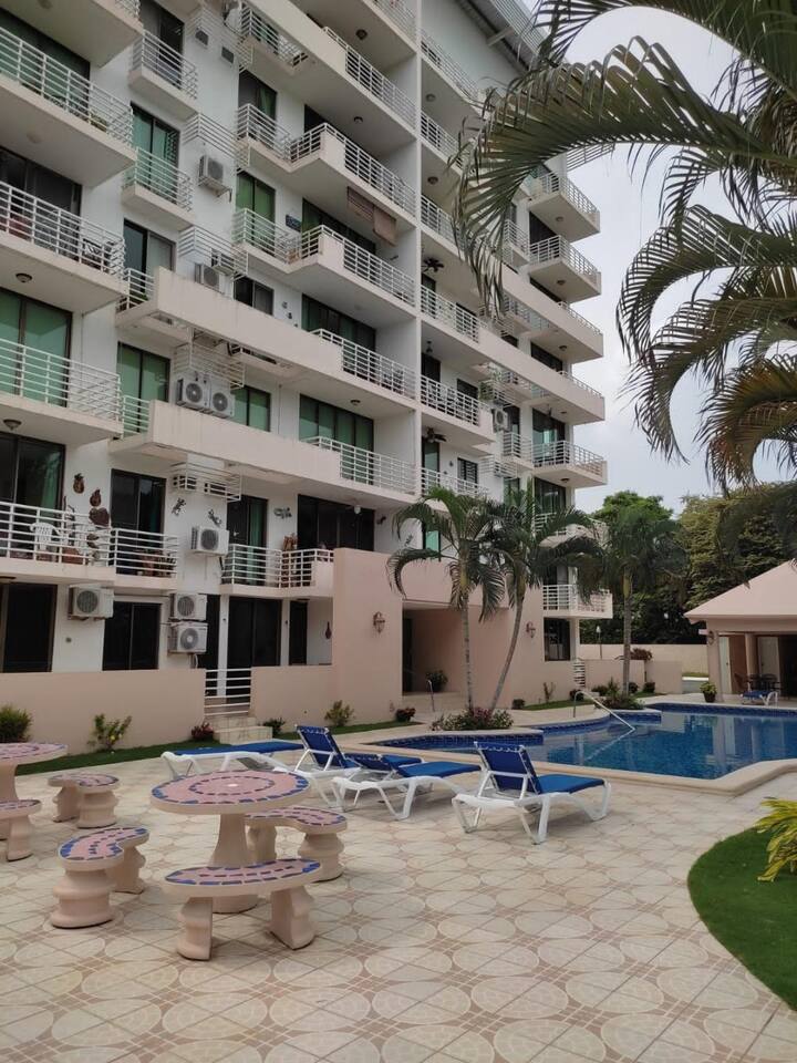 Relaxing apartment on ocean front — 3 bedroom vacation rental in Nueva Gorgona