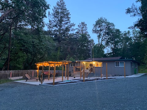 Willow Creek River Retreat