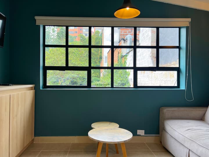 Wifi 400mb, Poblado♥, 1min To Lleras, A/c, No Fees - Medellín, Colombia