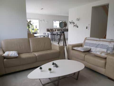 Airbnb performant: Contemporary villa 350 meters from the beach à Loctudy