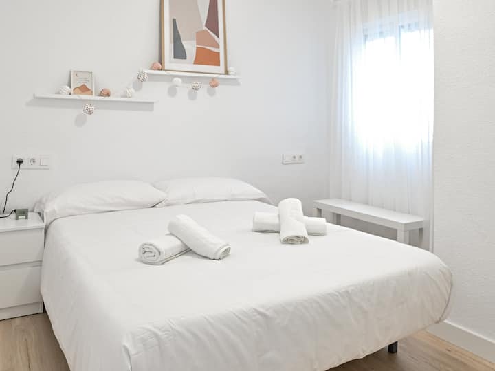 ห้องนอนเตียงคู่ 150X180