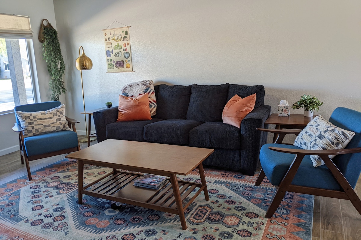Successful Airbnb property: Private Oasis - 3BD w/ Pool & hot tub in Chandler