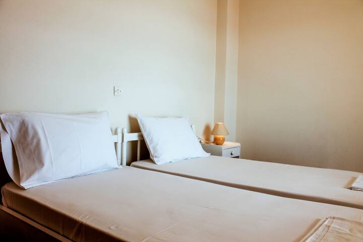 غرفة النوم 2