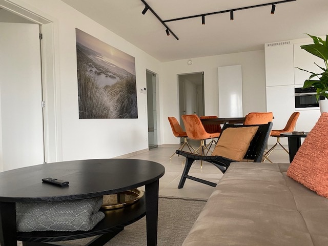 Top performing Airbnb: "Florence@Sea" Luxury 3 bedroom apartment, terrace and sea view in Oostende