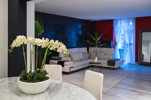 Luxury apartment with spa right in the center