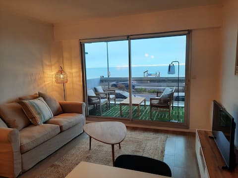 Top performing Airbnb: Charming sea front apartment in La Baule Escoublac