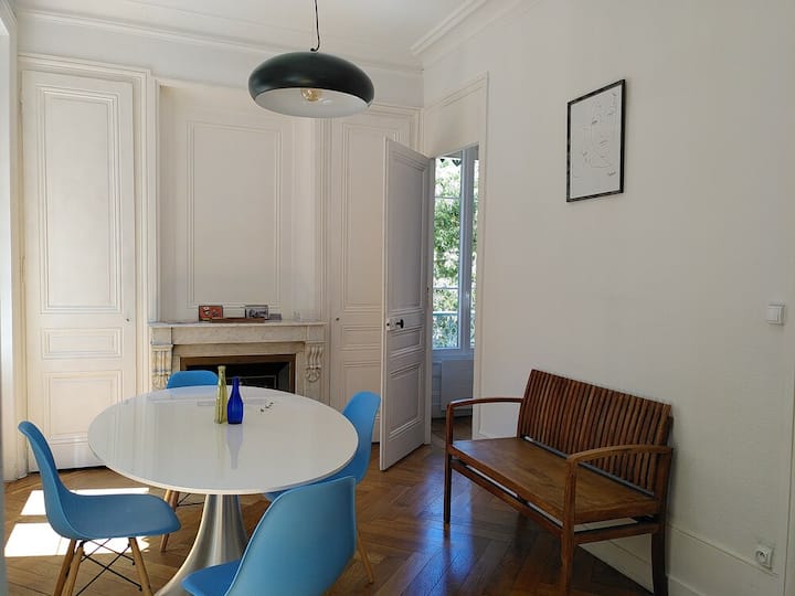 Lumineux Appartement Haussmannien, L'encoignure ! - Lyon