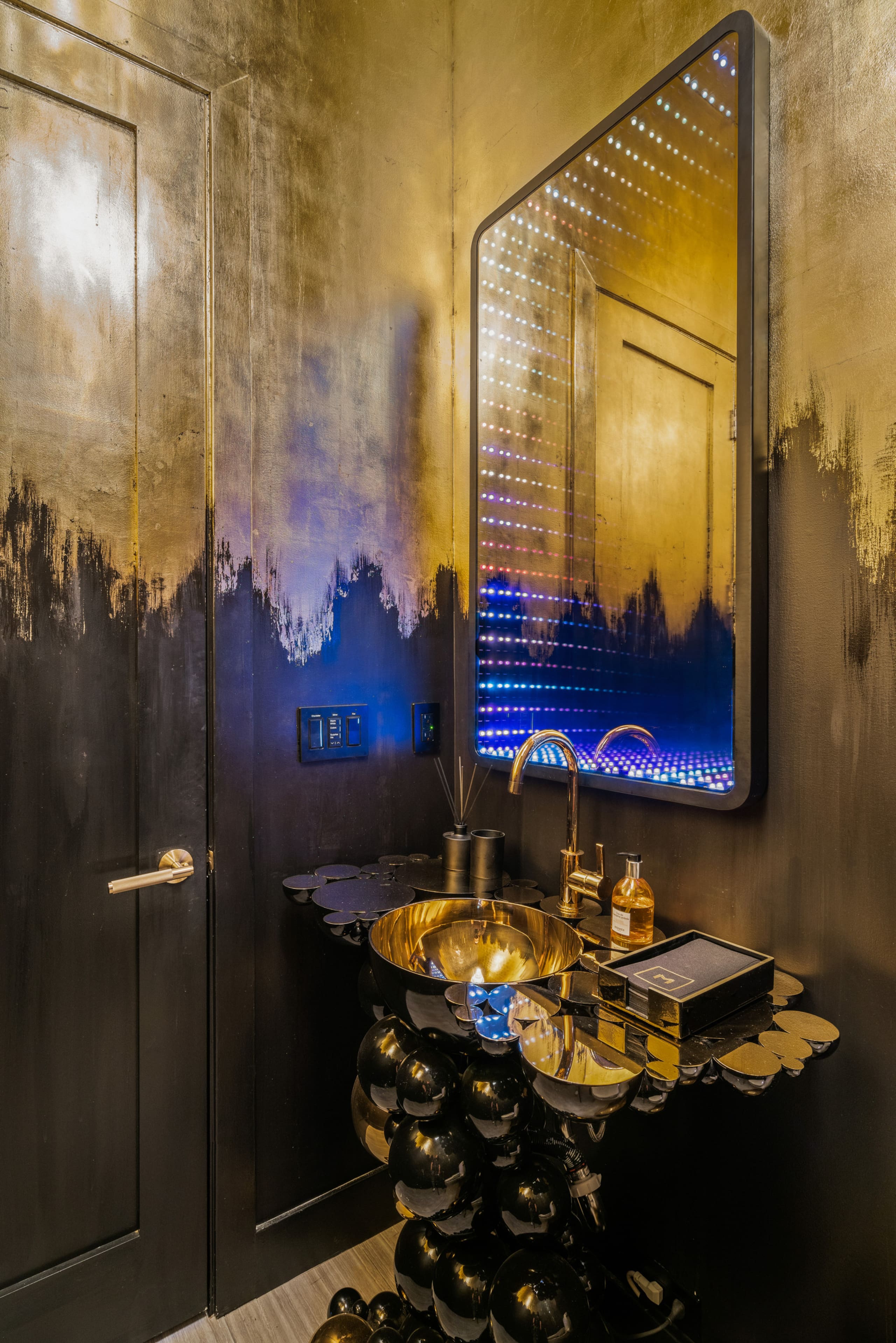 Home in San Francisco · ★5.0 · 3 bedrooms · 3 beds · 3.5 baths - Image 28
