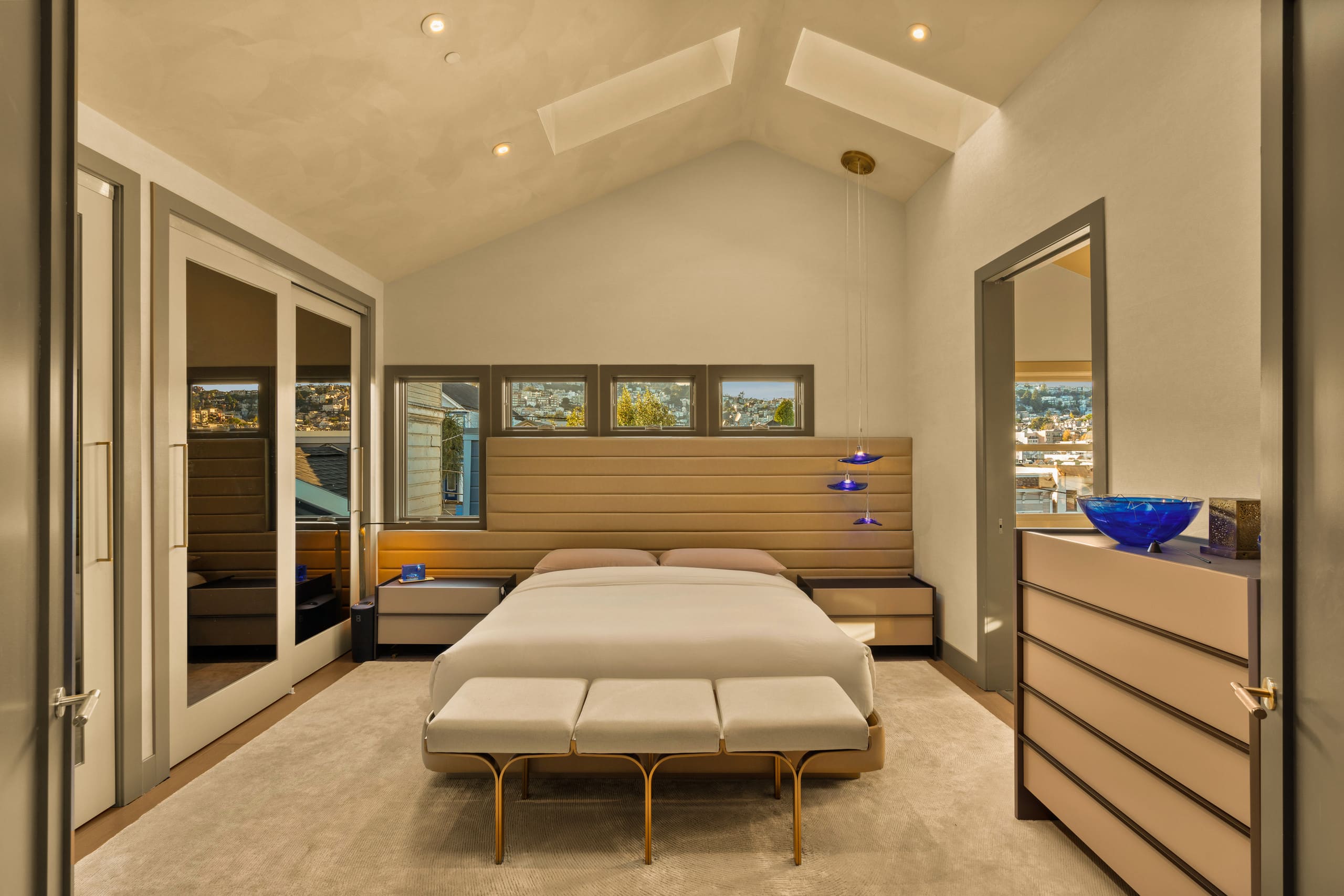 Home in San Francisco · ★5.0 · 3 bedrooms · 3 beds · 3.5 baths - Image 14