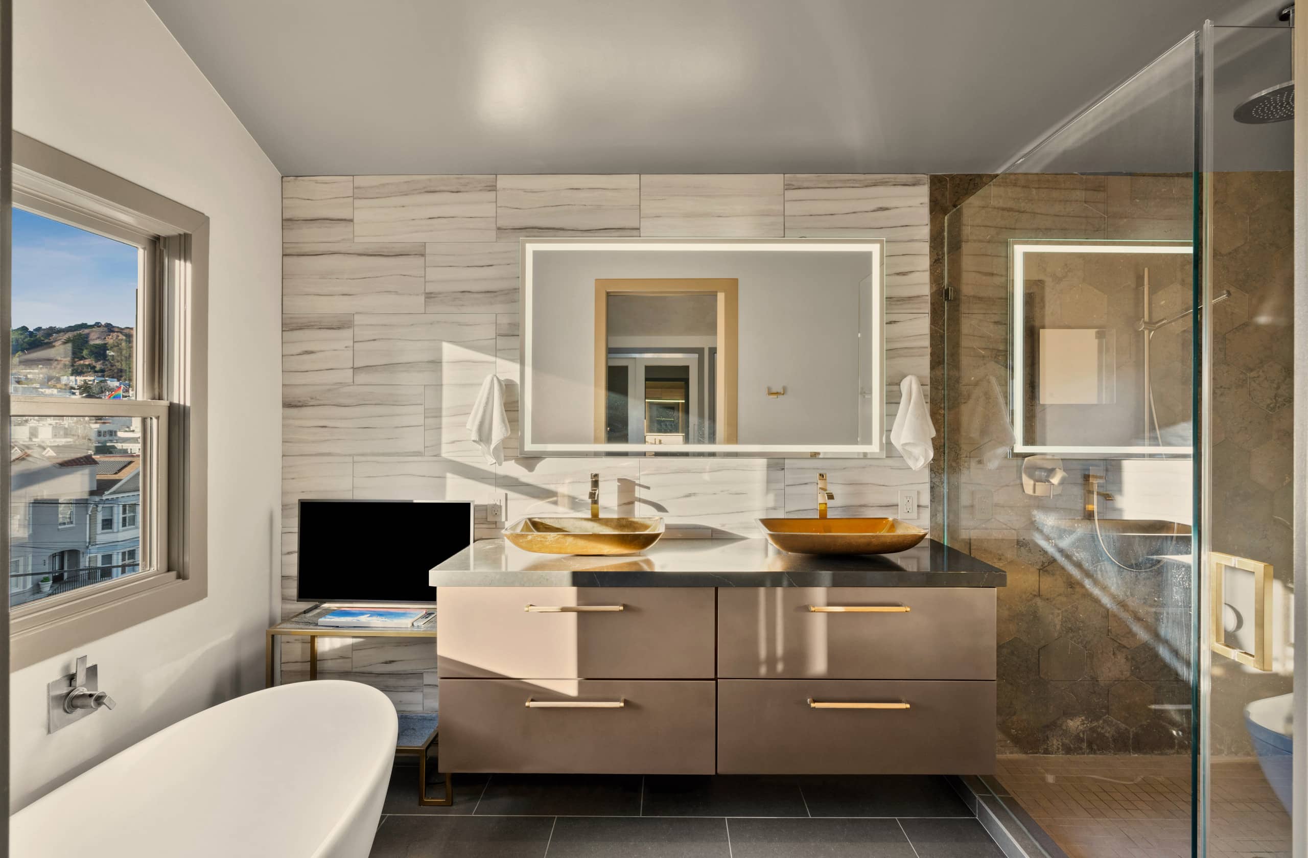 Home in San Francisco · ★5.0 · 3 bedrooms · 3 beds · 3.5 baths - Image 21