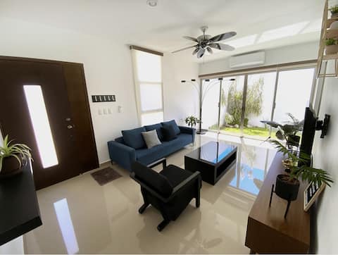 Top performing Airbnb: Spacious house with pool, ideal for families in Fraccionamiento Gran Santa Fe Ii