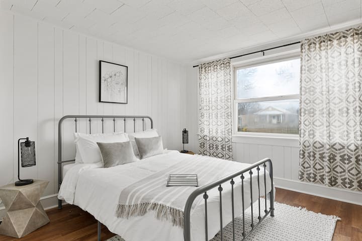 Materasso queen-size con 3 camere da letto 
