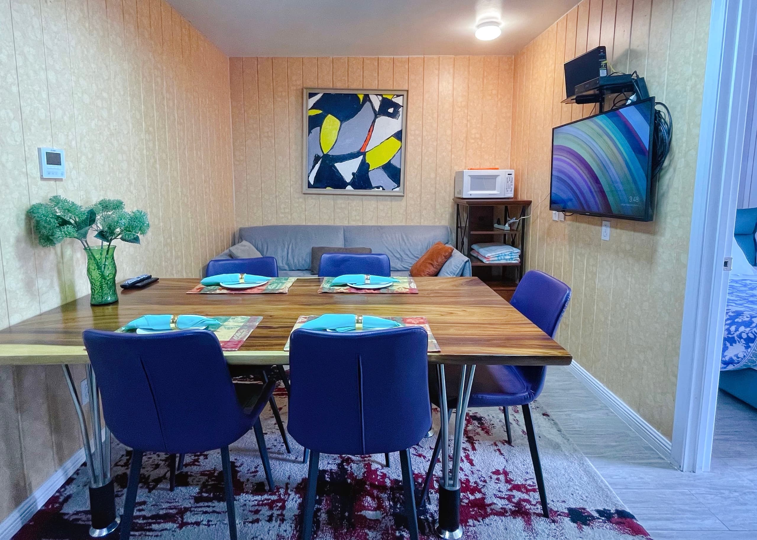 Incredible Waikiki Holiday Apt. Good for 5 - Image 1