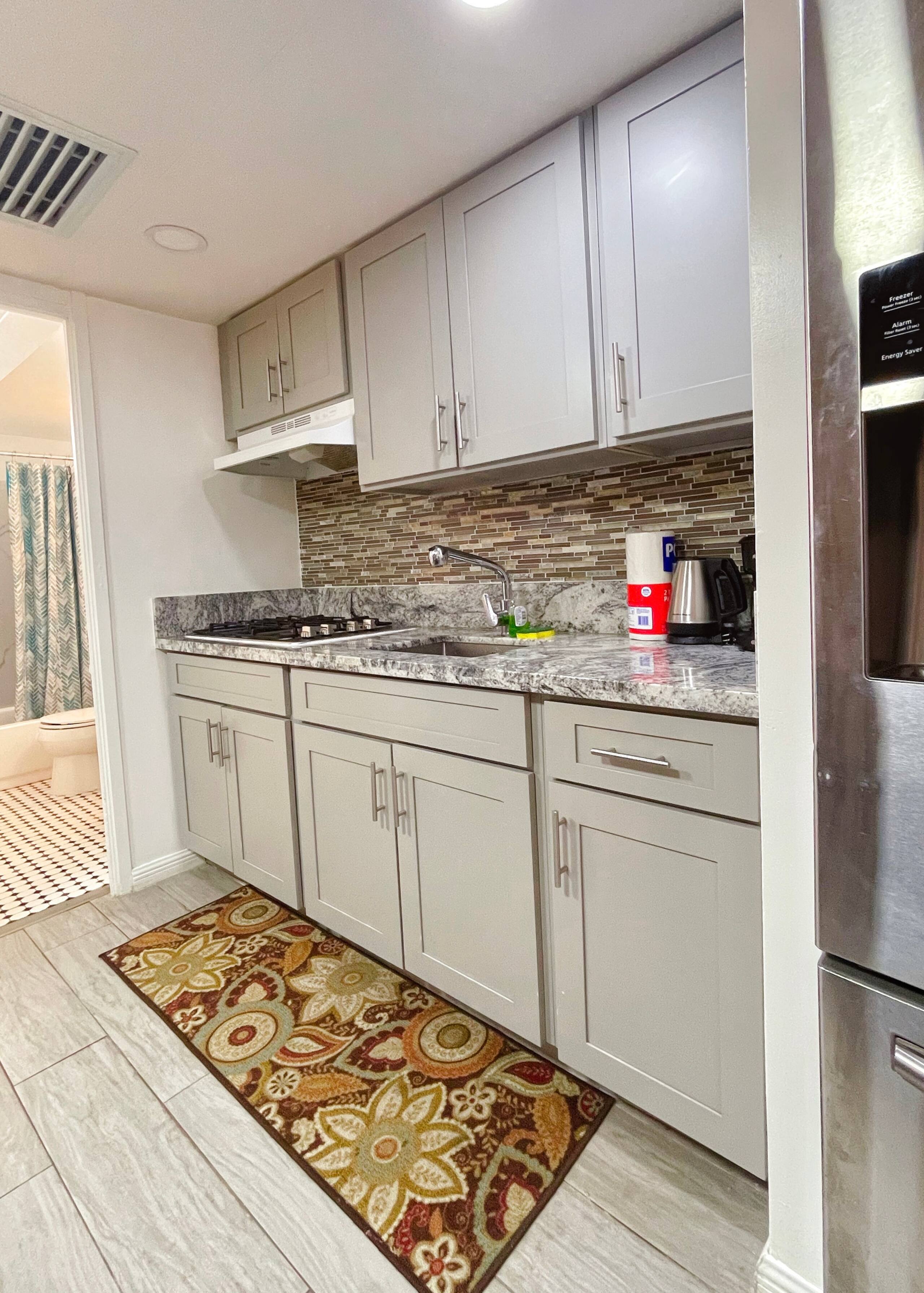 Incredible Waikiki Holiday Apt. Good for 5 - Image 5