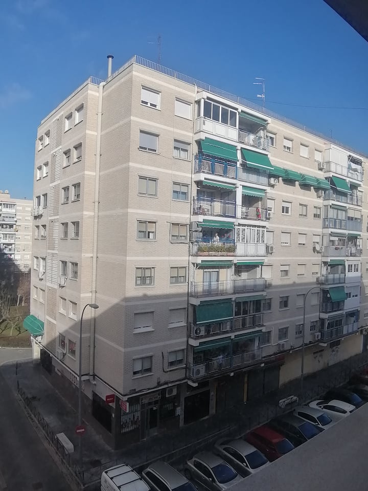 Beautiful room in Alcala de Henares. Apartments for Rent in Alcalá de