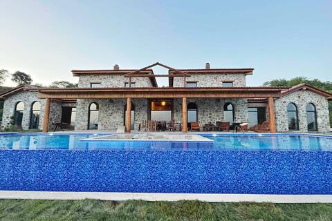 Iznik Stone House Premium