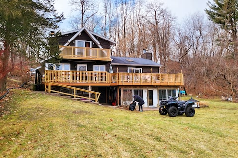 Cottage Lake House Chris