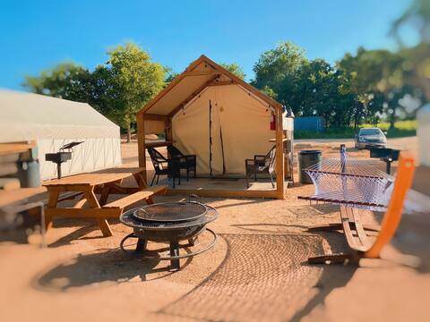 #J Son's Blue River - Glamping Cabin w 2 Q Beds