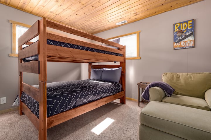 Ukubwa kamili wa Posturepedic Vitanda katika chumba cha kulala cha 2 