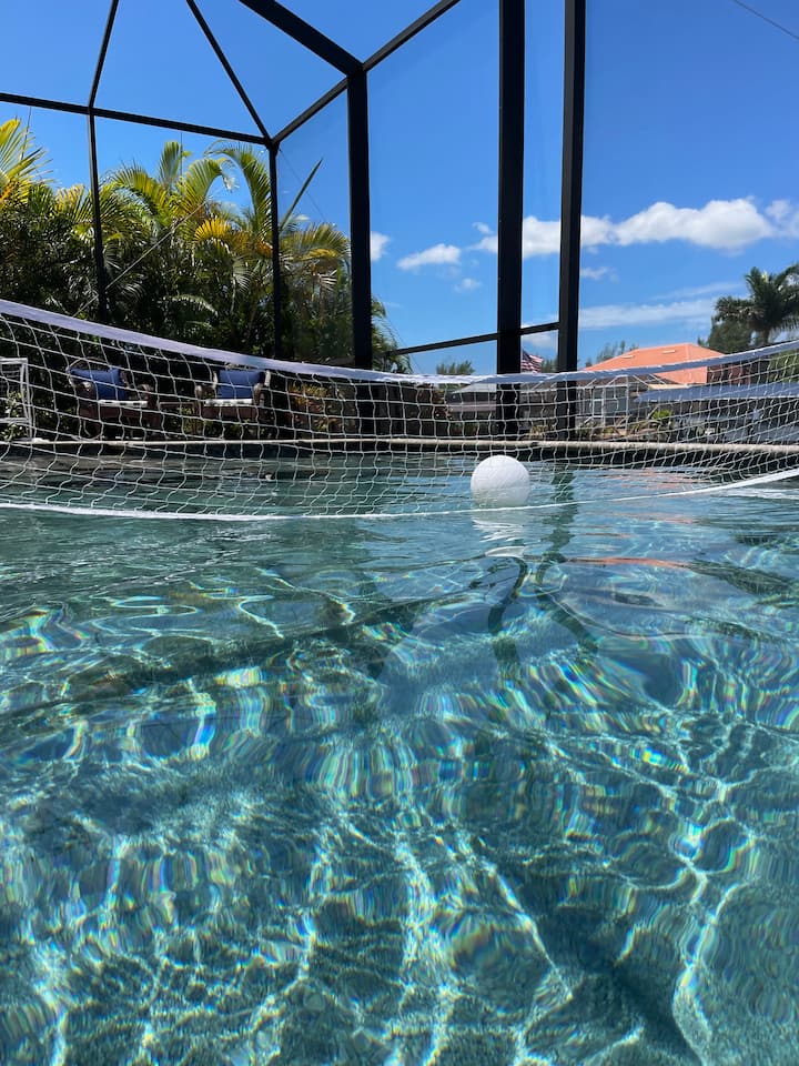 Sunset Cove! Canal front home with heated pool/spa Houses for Rent in