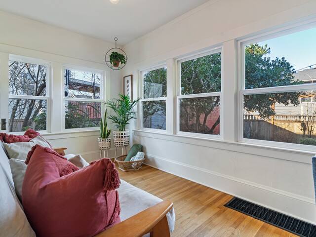 Monthly Rental – The Hollywood House gallery image 5