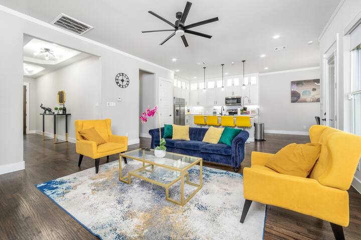 Spectacular 4BRs Home in Downtown Dallas gallery image 3