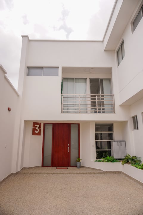 Top Airbnb: Full house / detached / Gated Community in Suroriente