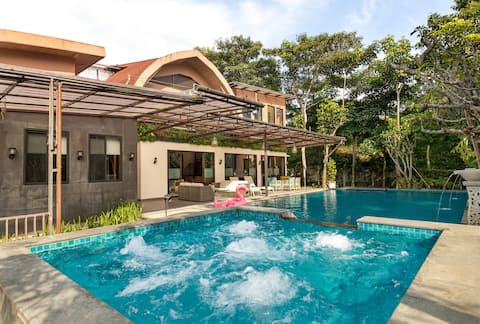 Luxury Villa Midori | Private Pool & Jacuzzi
