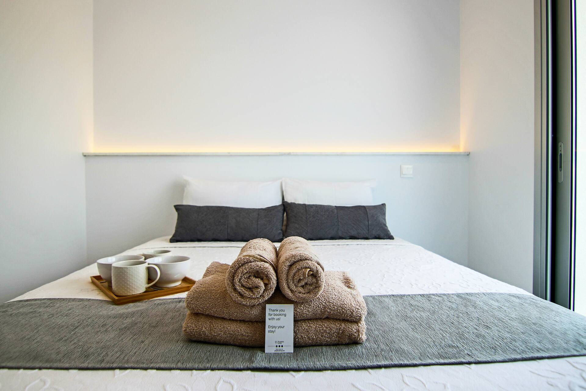 Phaedrus Living - Seaside Executive Flat Harbour 101 — photo 3