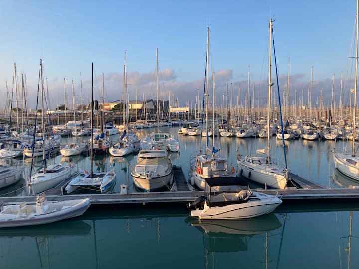 Beautiful stopover at Port des Minimes