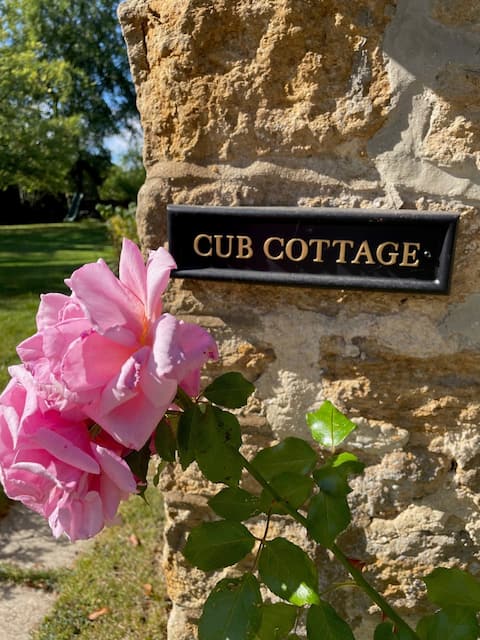 Newly renovated 1780's cottage in south Cotswolds