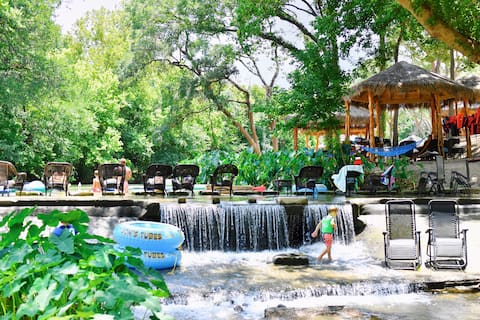 Son’s Rio Cibolo Deluxe Safari Cabin#5