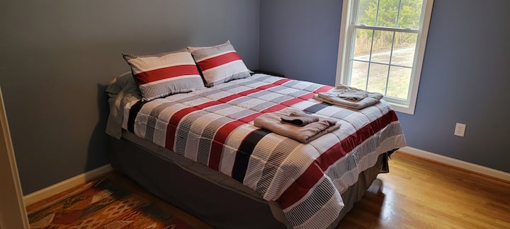 Средна спалня