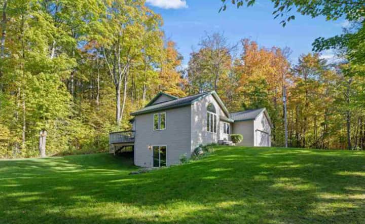 HotTub/PoolTable/FirePit/AC/ Traverse City Therapy