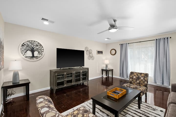 3b/2bth + Dinning In Historical Tower District - Fresno, CA