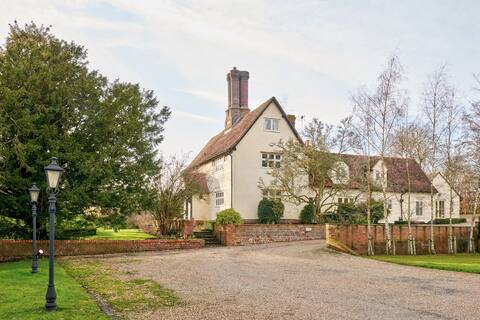 Tudor Manor House with Heated Pool & Tennis Court