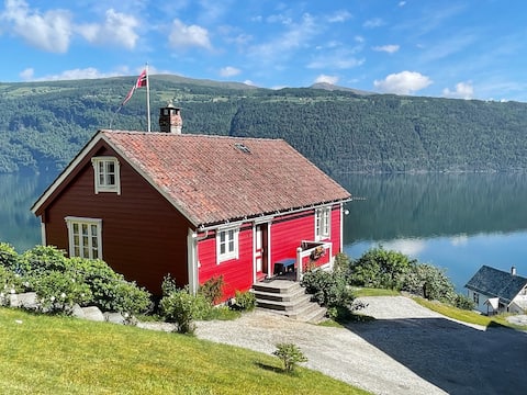 Successful Airbnb property: Gamlestova at Juv in Stryn
