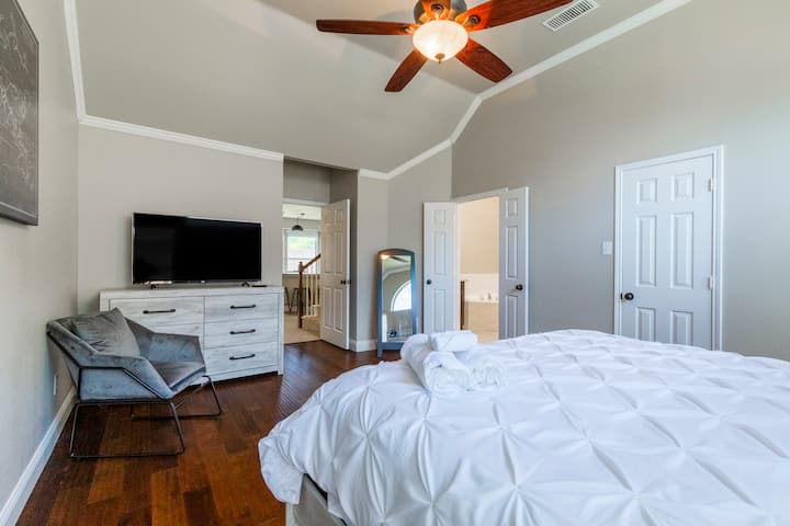 Hlavná spálňa a kúpeľňa