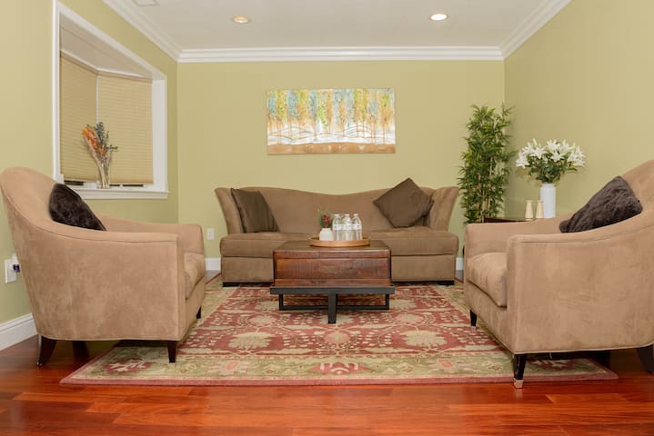 Warm, Modern, 4B/3BR-Levis, Kaiser, Great America